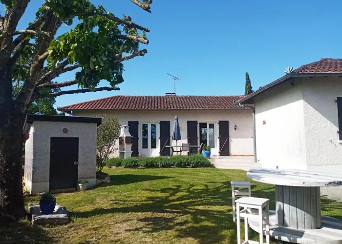 Maison à La Campagne Avec Piscine Hébergement de vacances Nègrepelisse