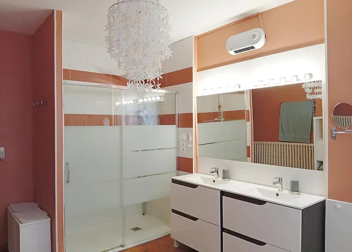 Maison à La Campagne Avec Piscine Hébergement de vacances